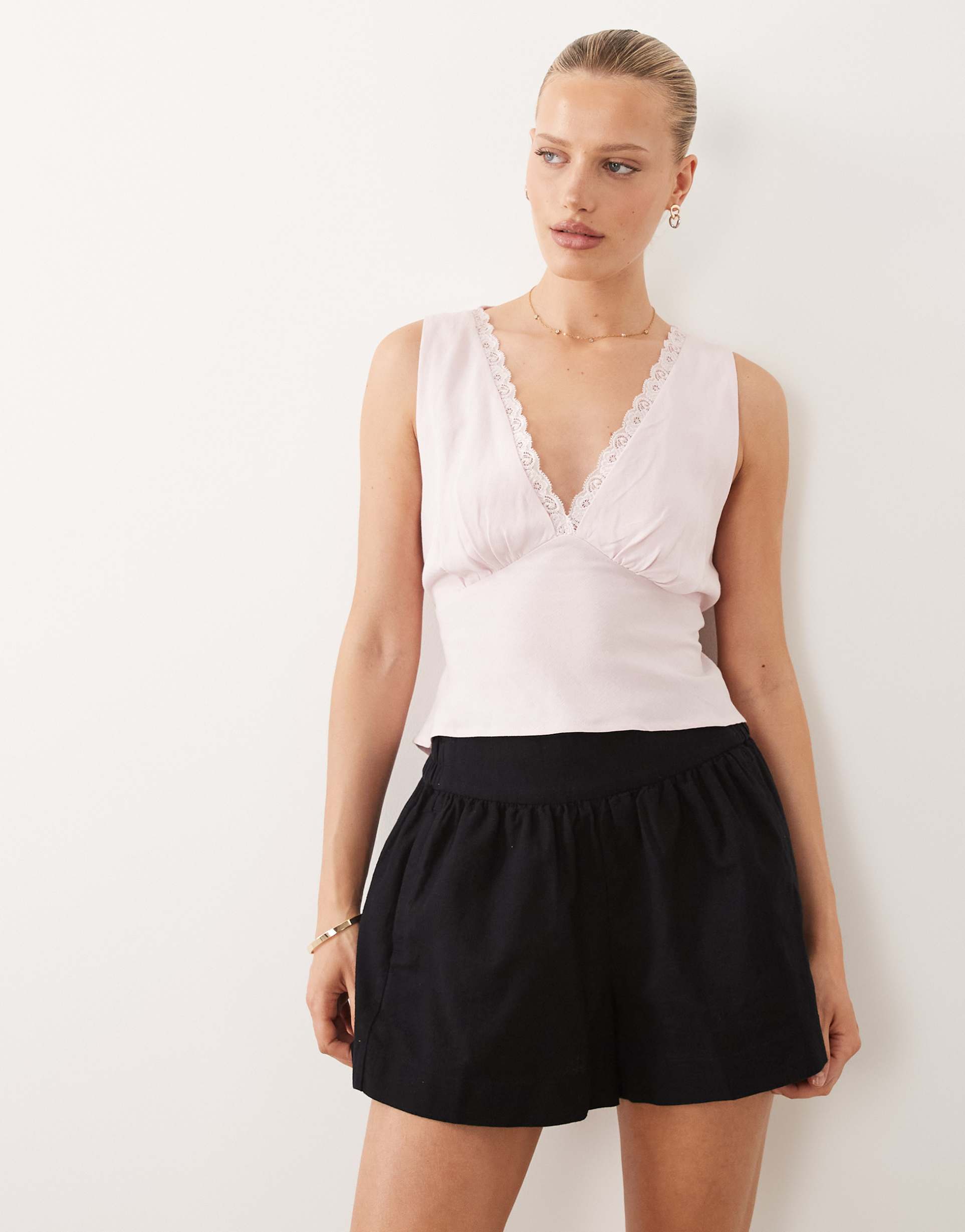 asos design linen look pull on shorts in black