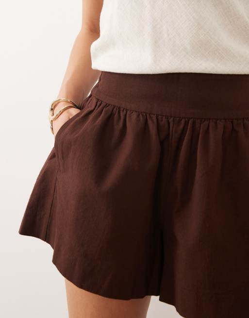 ASOS DESIGN linen look pull on shorts in chocolate, 4 of 5