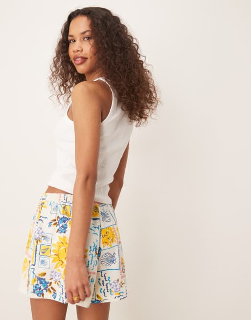 ASOS DESIGN linen look shorts in postcard print (part of a set), 4 of 4
