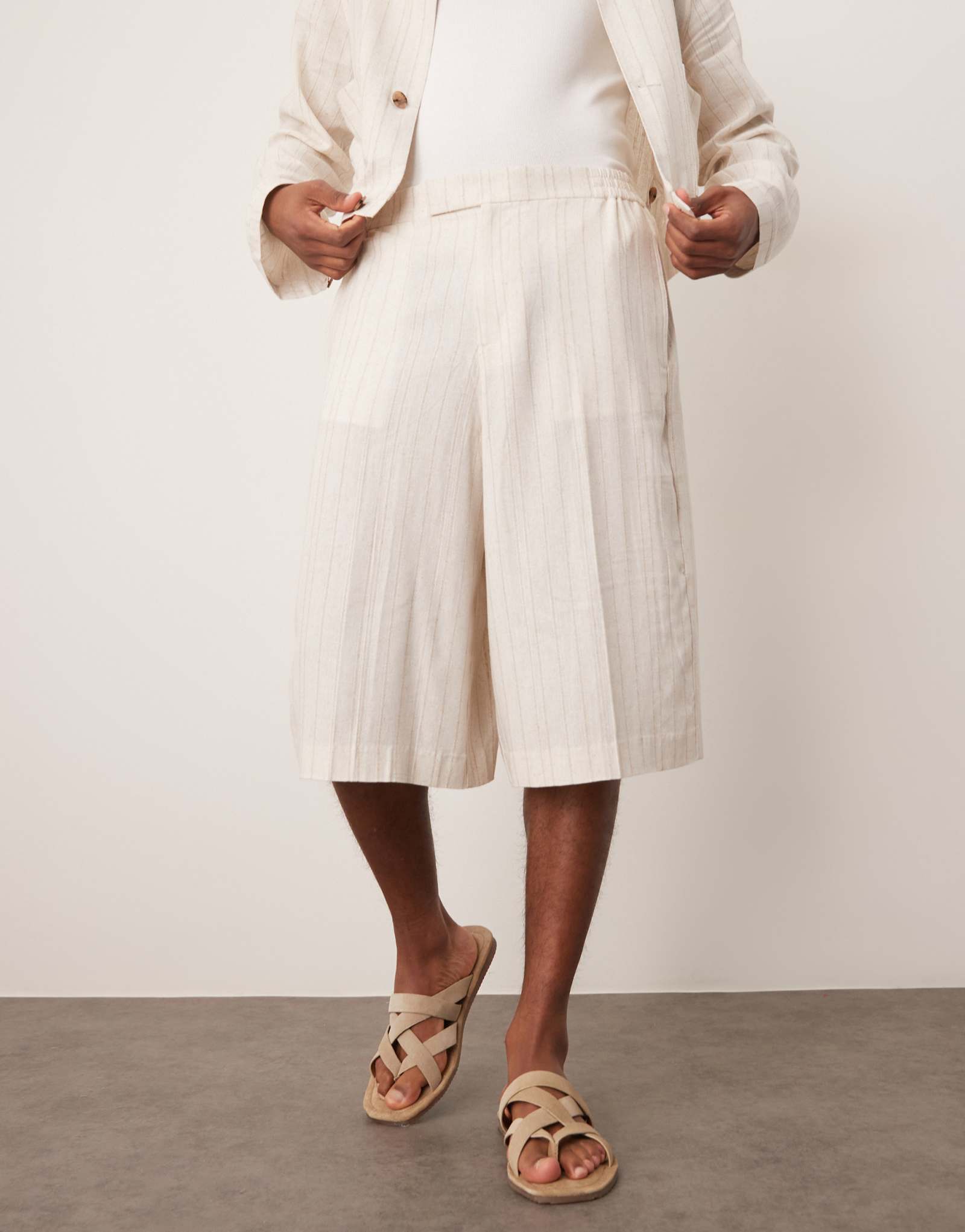 ДИЗАЙНЕРСКИЕ льняные шорты-бермуды оверсайз в тонкую полоску от ASOS DESIGN linen mix