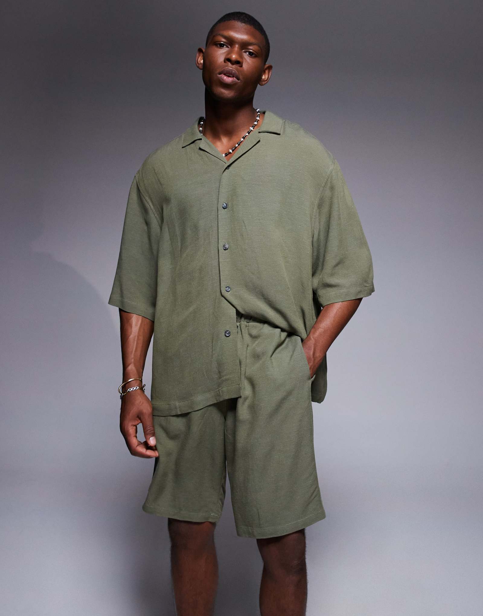 ДИЗАЙНЕРСКИЕ шорты из льняной смеси ASOS, длинные, зеленого цвета - часть комплекта