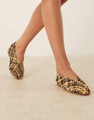 ASOS DESIGN - Linus - Schlichte Ballerinas im schwarzen und naturfarbenen Webdesign-Bunt