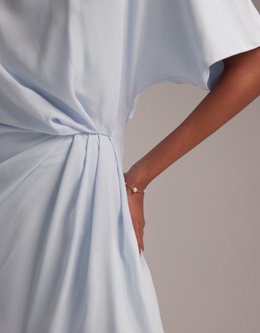ASOS DESIGN - L'invitée - Robe longue drapée et épurée en crêpe à encolure bateau et manches courtes - Bleu pâle, 2 de 5