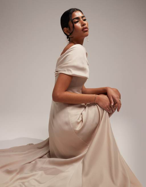 ASOS DESIGN - L'invitée - Robe portefeuille longue en satin effet drapé avec encolure Bardot - Huître , 4 de 5