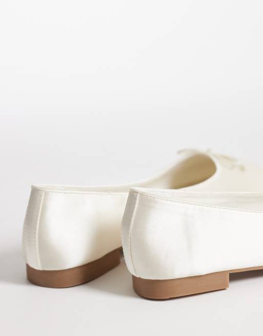 ASOS DESIGN - Lion - Ballerines larges en satin avec nœud - Ivoire, 4 de 4