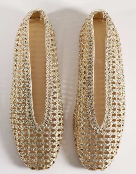 ASOS DESIGN – Lioness – Gewebte Ballerinas in Gold - view 1