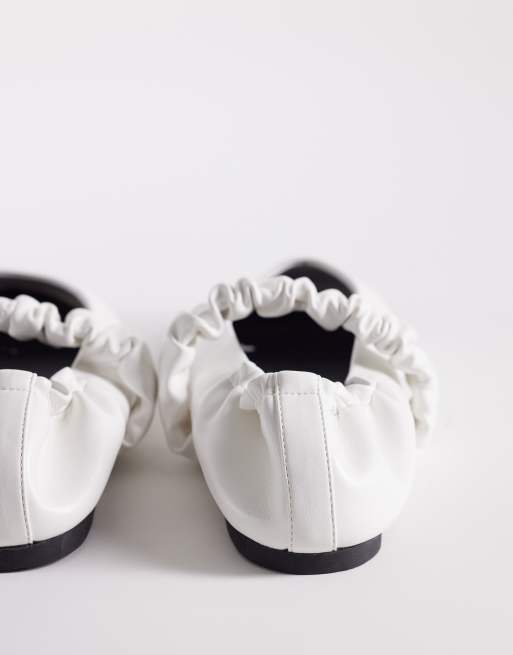 ASOS DESIGN - Lira - Mary Jane-ballerina's van kreukelmateriaal in wit, 4 van 4