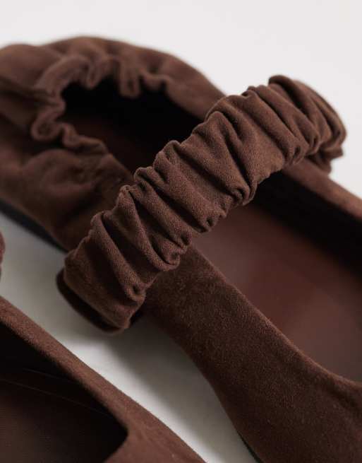 ASOS DESIGN Lira scrunch detail mary jane ballets in chocolate suedette, 3 of 4