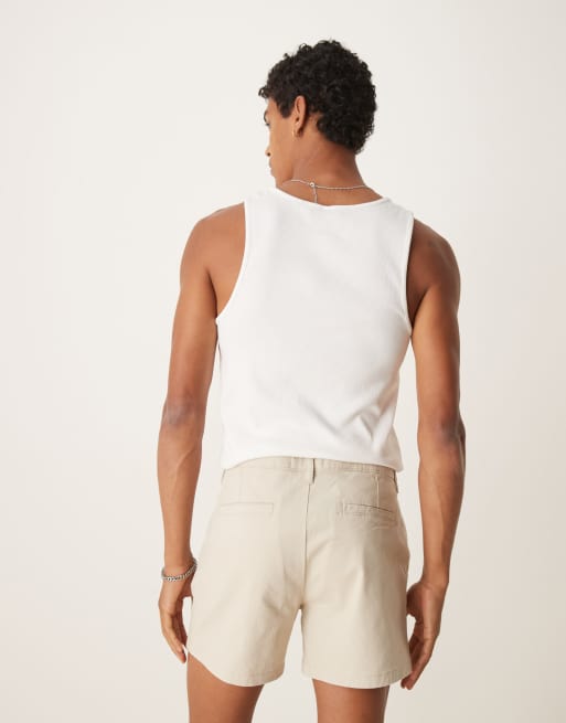 ASOS DESIGN – Ljusbeige chino-shorts i dra på-modell och kort design, 4 av 5