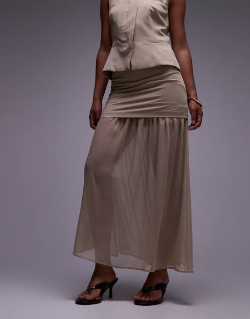 ASOS DESIGN – Ljusbeige, figursydd maxikjol med ett lager chiffong, del av set, 4 av 5