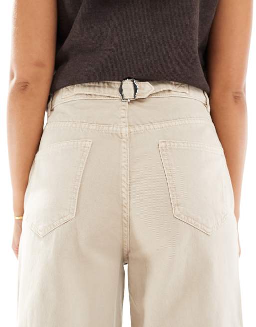 ASOS DESIGN – Ljusbeige jeans med vida ben, spänne baktill och hög midja, 4 av 5