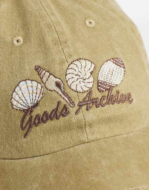 ASOS DESIGN – Ljusbeige keps med snäckbroderi, 3 av 3