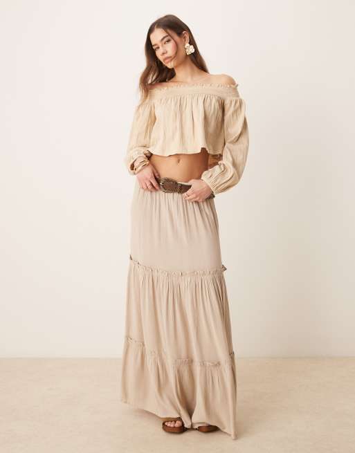 ASOS DESIGN – Ljusbeige, krinklad topp med bara axlar och ballongärmar, 2 av 4