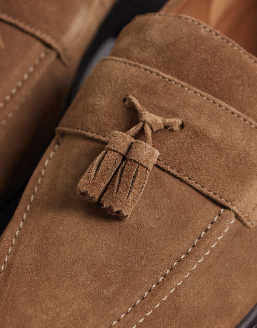 ASOS DESIGN – Ljusbeige loafers i mocka med vinklad sula, 2 av 4