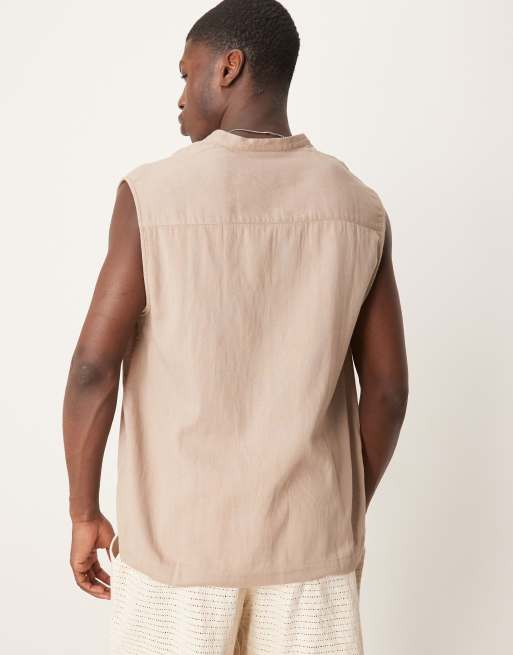 ASOS DESIGN – Ljusbeige skjorta som träs över huvudet med murarkrage, 2 av 4