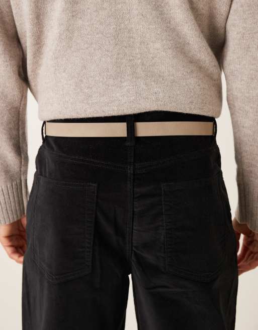 ASOS DESIGN – Ljusbeige, smalt skärp i läderimitation med rundat spänne och metallspets, 3 av 3