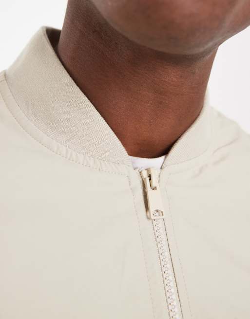 ASOS DESIGN – Ljusbeige, tunn bomberjacka med tryck, 5 av 5