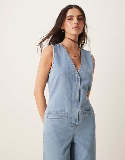 ASOS DESIGN – Ljusblå, ärmlös jumpsuit med knytning baktill i denim, 3 av 4