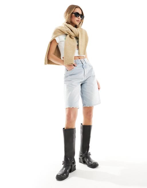 ASOS DESIGN – Ljusblå bermuda-shorts i denim