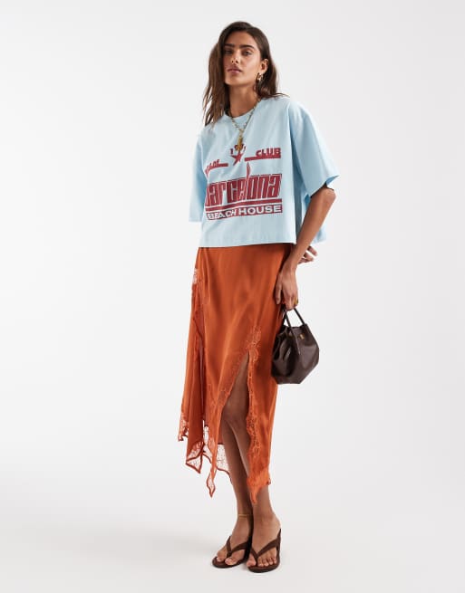 ASOS DESIGN – Ljusblå, kort t-shirt med boxig passform och Barcelona-tryck, 4 av 4