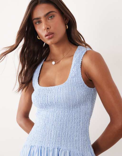 ASOS DESIGN – Ljusblå, krinklad maxiklänning med djup halsringning och smockad midja , 3 av 4