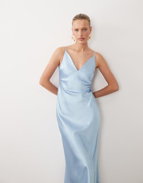 ASOS DESIGN – Ljusblå midiklänning i satin med hög övre kupkant - view 1