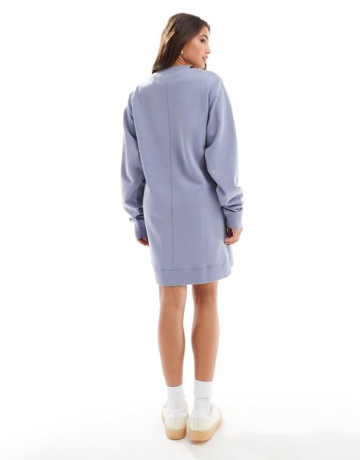 ASOS DESIGN – Ljusblå miniklänning i sweatshirttyg med tryck, 3 av 4