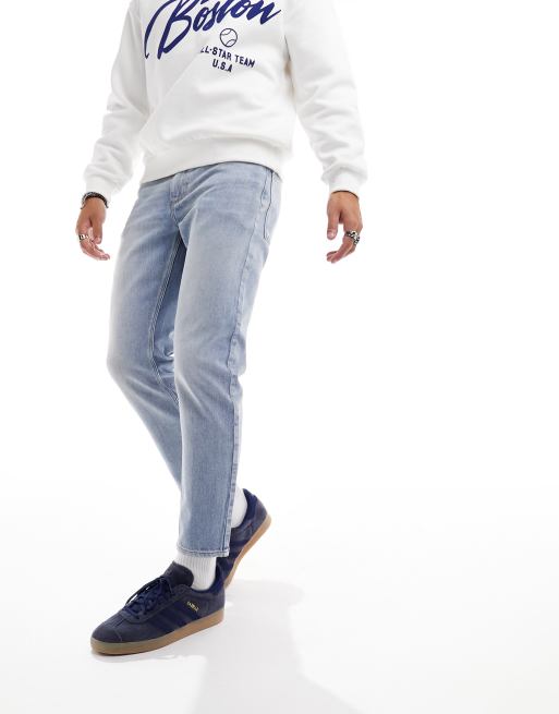 ASOS DESIGN – Ljusblå styva jeans i klassisk modell