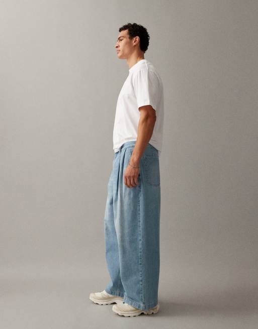 ASOS DESIGN – Ljusblå, tvättade jeans med veck och barrelben, 2 av 7