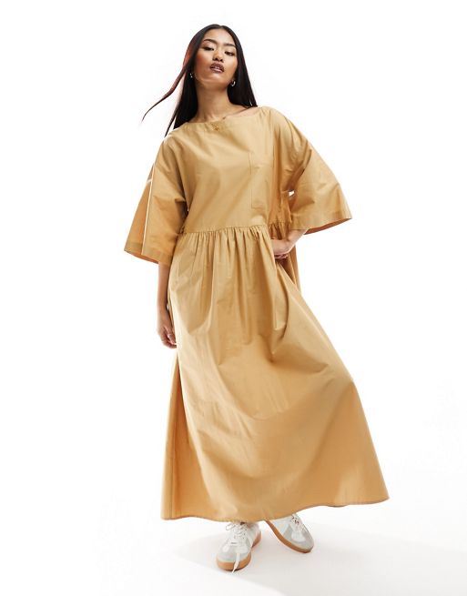 FhyzicsShops DESIGN – Ljusbrun, lång t-shirtklänning i poplin med smock