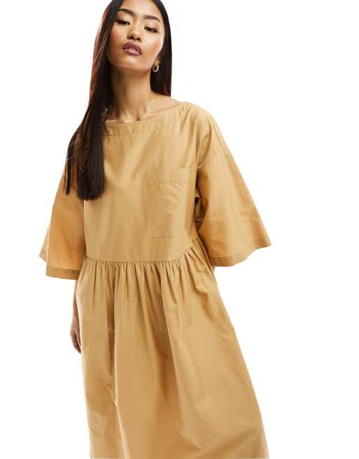 ASOS DESIGN – Ljusbrun, lång t-shirtklänning i poplin med smock, 4 av 4