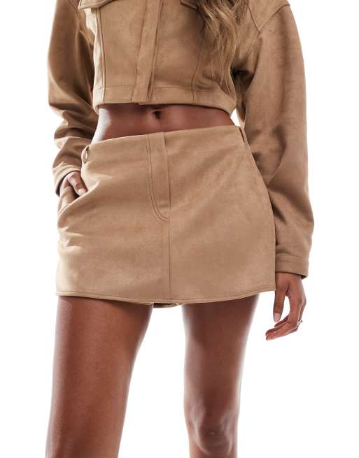 ASOS DESIGN – Ljusbrun skort i mockaimitation, del av set, 3 av 5