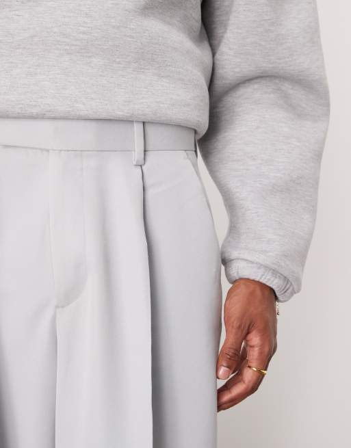 ASOS DESIGN – Ljusgrå finbyxor med extra vida ben och veck framtill, 3 av 5