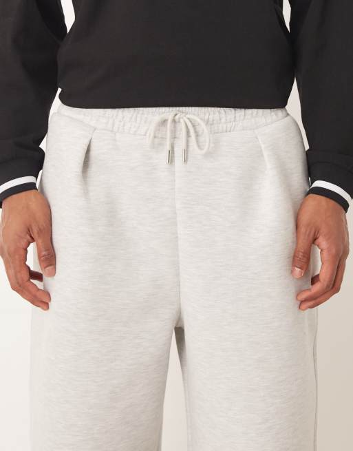 ASOS DESIGN – Ljusgrå, kraftiga mjukisbyxor i oversize av scubaliknande tyg, 4 av 5