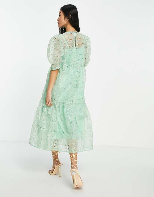 ASOS DESIGN – Ljusgrön, panelsydd midiklänning i blommig organza, 2 av 4