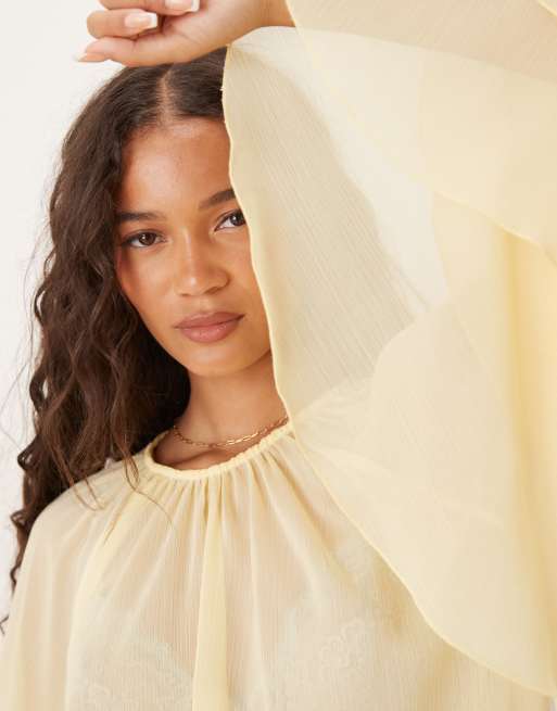 ASOS DESIGN – Ljusgul blus i chiffong med volangärmar, 4 av 4