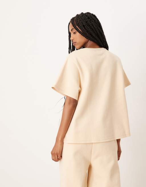 ASOS DESIGN – Ljusgul, dubbelstickad t-shirt i oversize med korta ärmar, 4 av 4