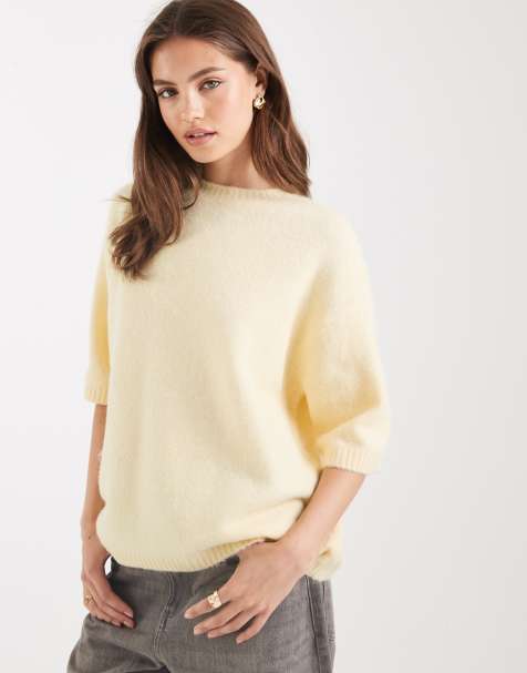ASOS DESIGN – Ljusgul, fluffigt stickad t-shirt med rund halsringning - view 1