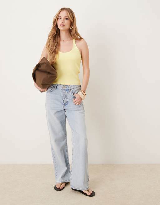 ASOS DESIGN – Ljusgul, strukturstickad topp med halterneck, 2 av 4