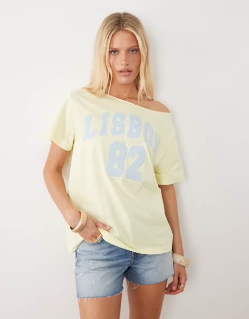 ASOS DESIGN – Ljusgul topp med bara axlar och Lisbon-tryck, 2 av 4