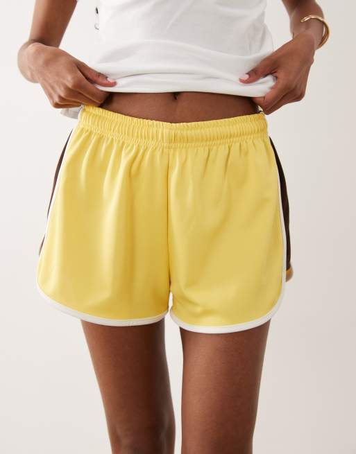 ASOS DESIGN – Ljusgula löparshorts i trikå med passpoaler, 3 av 5