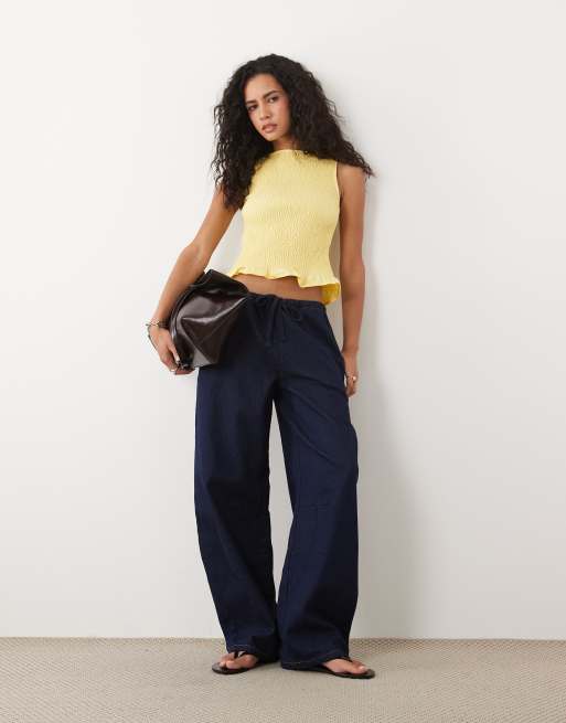 ASOS DESIGN – Ljusgult, ärmlöst linne med smock, 2 av 4
