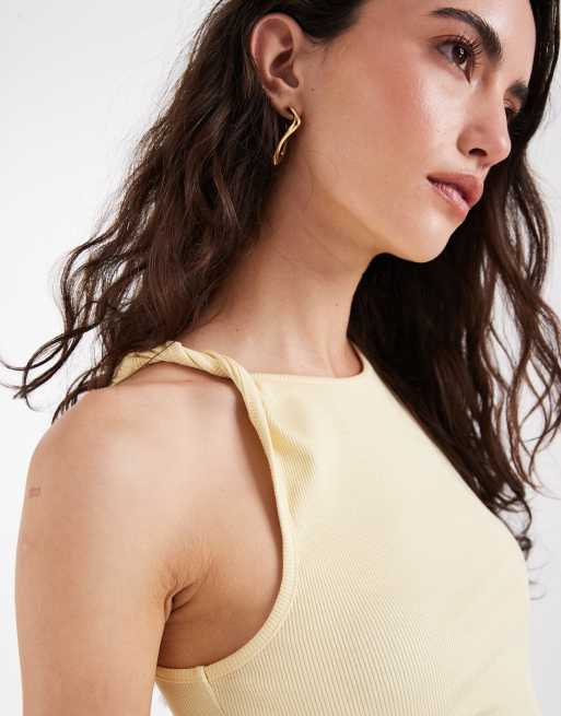 ASOS DESIGN – Ljusgult linne med snurrad knut och djup halsringning, 2 av 4