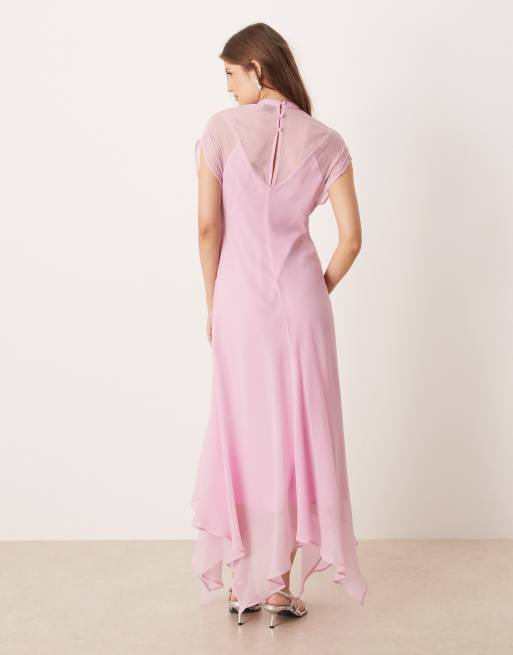ASOS DESIGN – Ljusrosa maxiklänning i chiffong med hög krage och ojämn fåll, 2 av 4