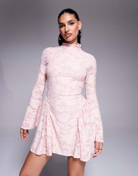 ASOS DESIGN – Ljusrosa miniklänning i devoré med hög krage, utsvängda långa ärmar och klockad kjol - view 1