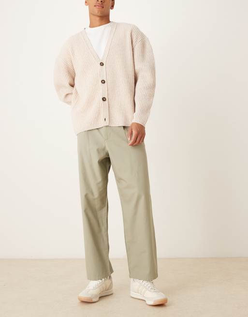 ASOS DESIGN – Ljust kakigröna, avslappnade, avsmalnande byxor med veck, 2 av 5