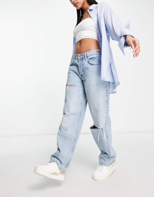 ASOS DESIGN – Ljustvättade pösiga boyfriend-jeans i bomullsmix med låg midja och revor - LBLUE