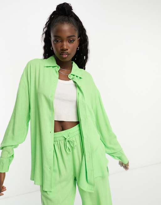 ASOS DESIGN – Lniana koszula o luźnym kroju z obniżonym dołem w kolorze zielonego jabłka
