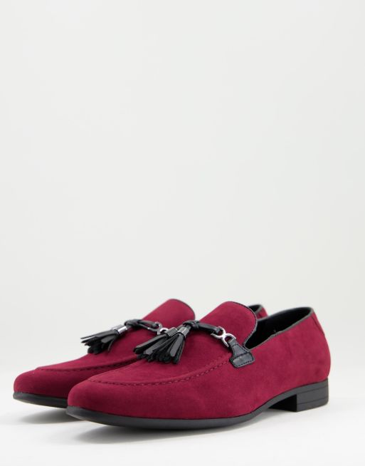 ASOS DESIGN Loafer aus Kunstleder in Rot mit Quastendetail