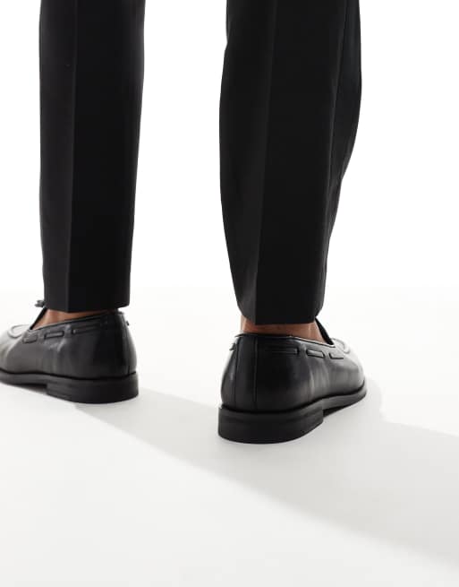ASOS DESIGN Loafer aus schwarzem Leder mit Quasten